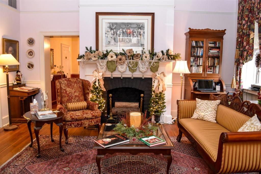 The Richard Johnston & 1890 Caroline House 5* Fredericksburg