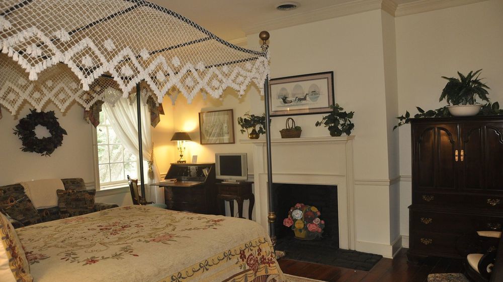 The Richard Johnston & 1890 Caroline House 5* Fredericksburg
